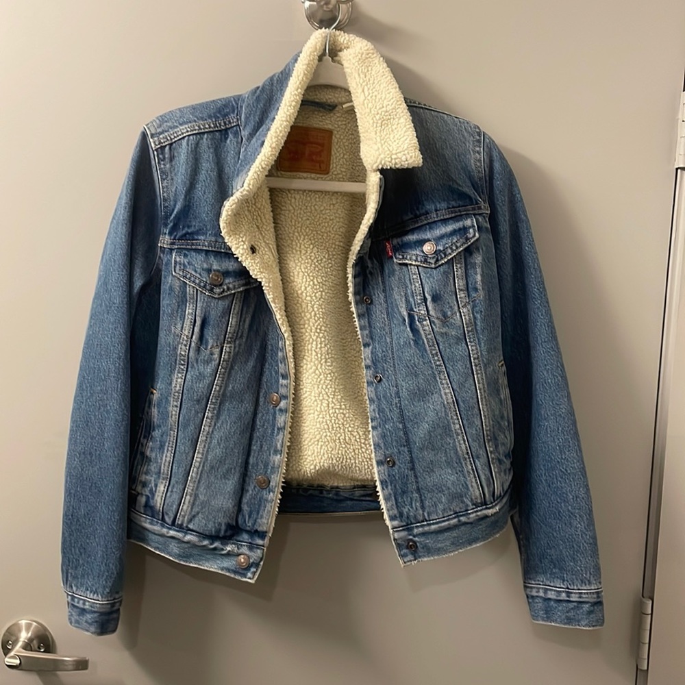 Warm and cozy Levi Sherpa Jean Jacket